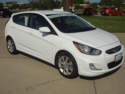 2012 Hyundai Accent  SE