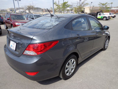 2013 Hyundai Accent  GLS