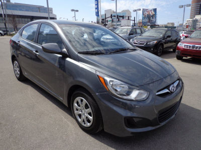 2013 Hyundai Accent  GLS