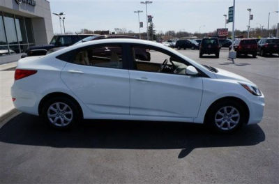 2012 Hyundai Accent  GLS
