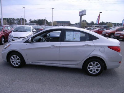 2013 Hyundai Accent GLS
