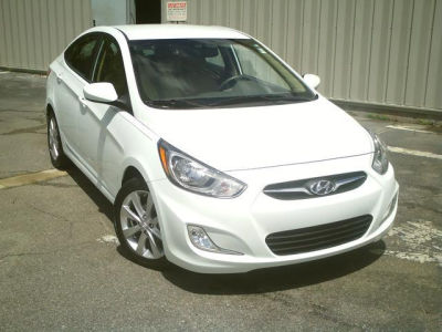 2012 Hyundai Accent  GLS