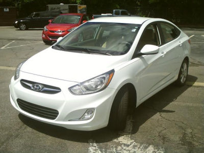 2012 Hyundai Accent  GLS