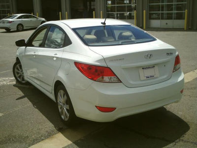 2012 Hyundai Accent  GLS