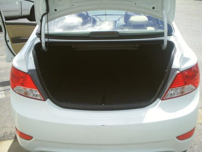 2012 Hyundai Accent  GLS