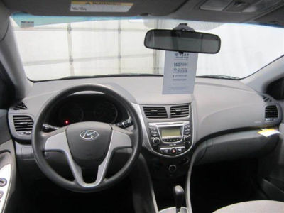 2012 Hyundai Accent  GLS