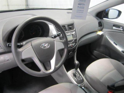 2012 Hyundai Accent  GLS