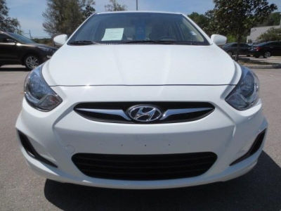 2012 Hyundai Accent  GLS