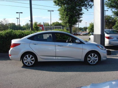2012 Hyundai Accent  GLS