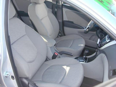 2012 Hyundai Accent  GLS