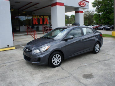 2012 Hyundai Accent  GLS