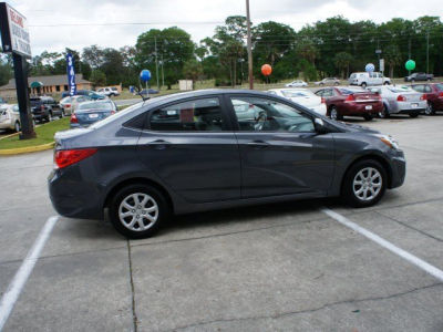 2012 Hyundai Accent  GLS