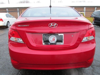 2012 Hyundai Accent  GLS