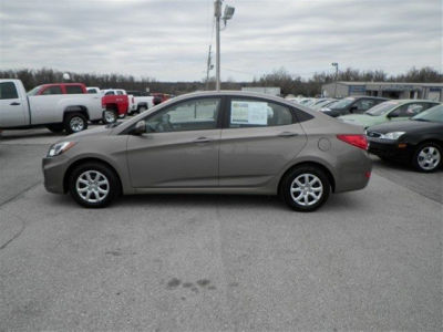 2012 Hyundai Accent  GLS