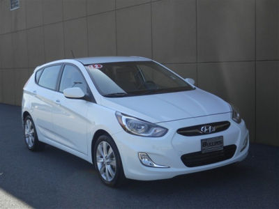 2012 Hyundai Accent  SE