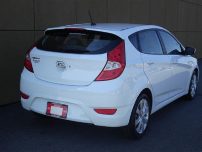 2012 Hyundai Accent  SE