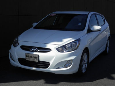 2012 Hyundai Accent  SE