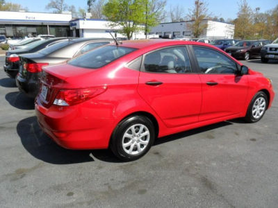 2012 Hyundai Accent  GLS