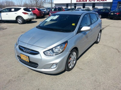 2012 Hyundai Accent SE