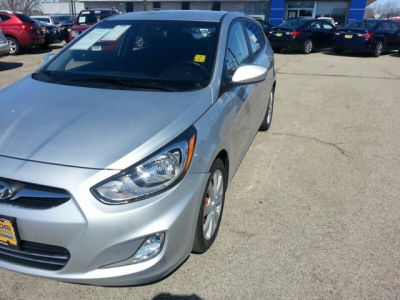 2012 Hyundai Accent SE