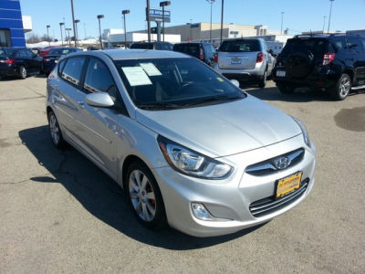 2012 Hyundai Accent SE