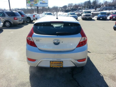 2012 Hyundai Accent SE