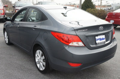 2012 Hyundai Accent GLS