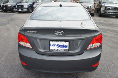 2012 Hyundai Accent GLS