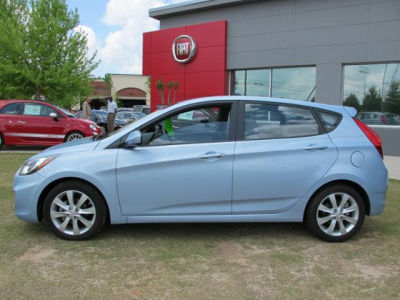 2012 Hyundai Accent SE