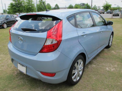 2012 Hyundai Accent SE