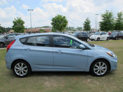 2012 Hyundai Accent SE