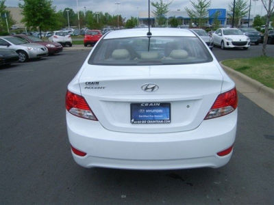 2012 Hyundai Accent GLS