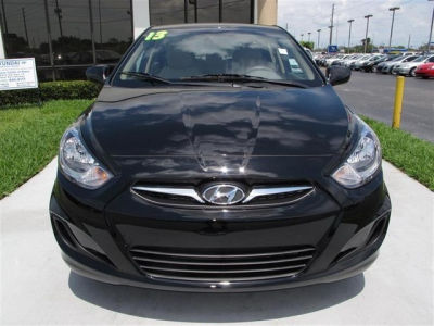 2012 Hyundai Accent  GLS