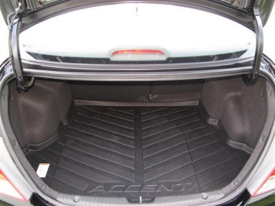 2012 Hyundai Accent  GLS