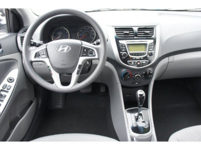 2012 Hyundai Accent  GLS
