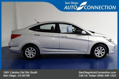 2012 Hyundai Accent  GLS