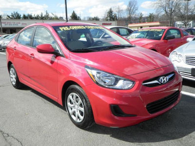 2012 Hyundai Accent  GLS