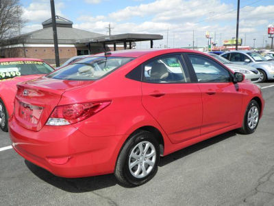 2012 Hyundai Accent  GLS
