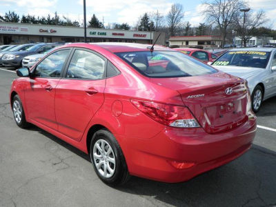 2012 Hyundai Accent  GLS