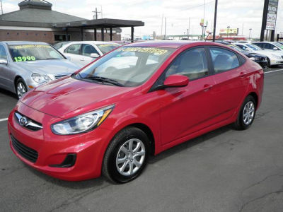 2012 Hyundai Accent  GLS