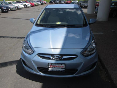 2012 Hyundai Accent  GLS