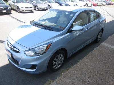2012 Hyundai Accent  GLS