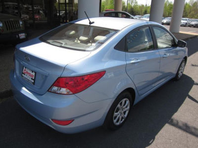 2012 Hyundai Accent  GLS