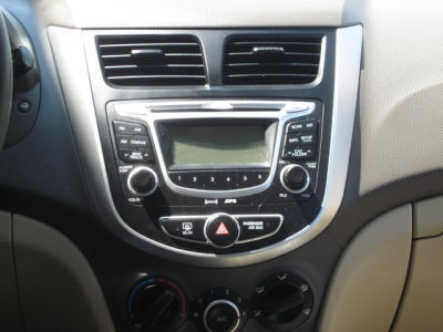 2012 Hyundai Accent  GLS