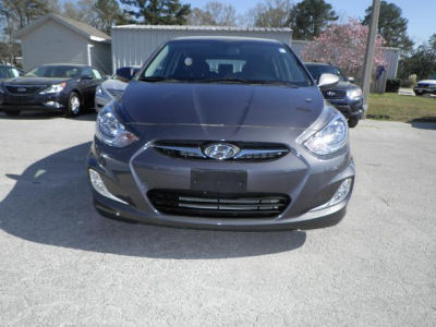 2012 Hyundai Accent SE