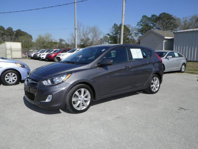 2012 Hyundai Accent SE
