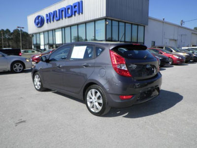 2012 Hyundai Accent SE