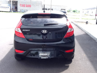 2012 Hyundai Accent  SE