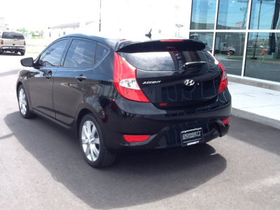 2012 Hyundai Accent  SE