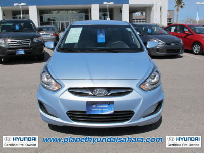2012 Hyundai Accent  SE